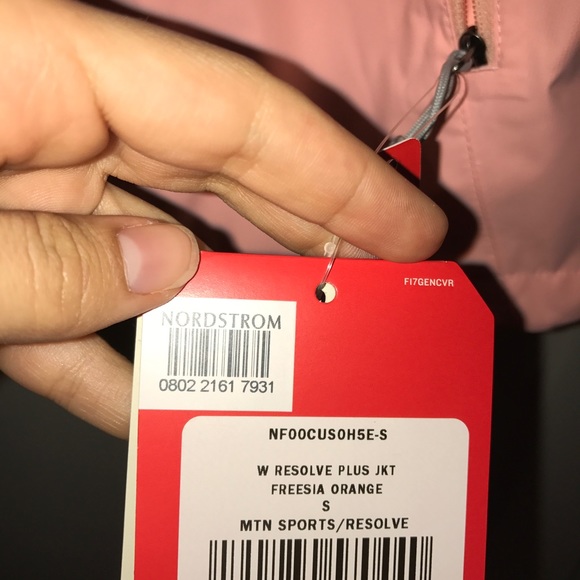 Women's Northface Resolve Plus Jacket - Picture 8 of 8